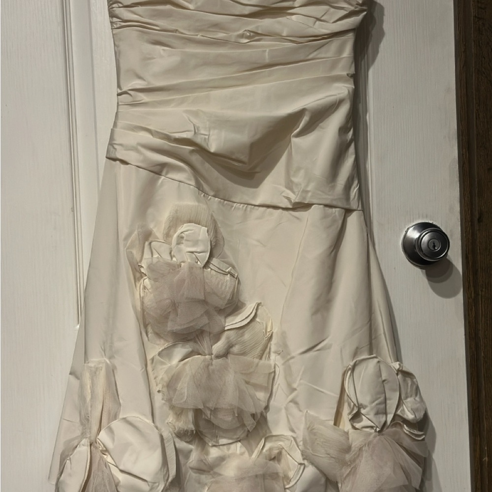 BCBGMaxAzria Cream Strapless Dress